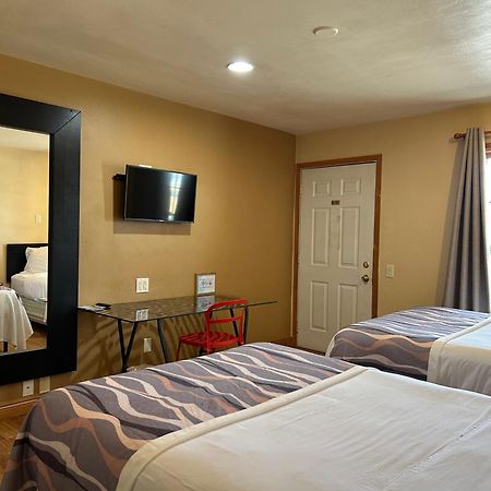 Valued Stay Mayflower Madison Esterno foto